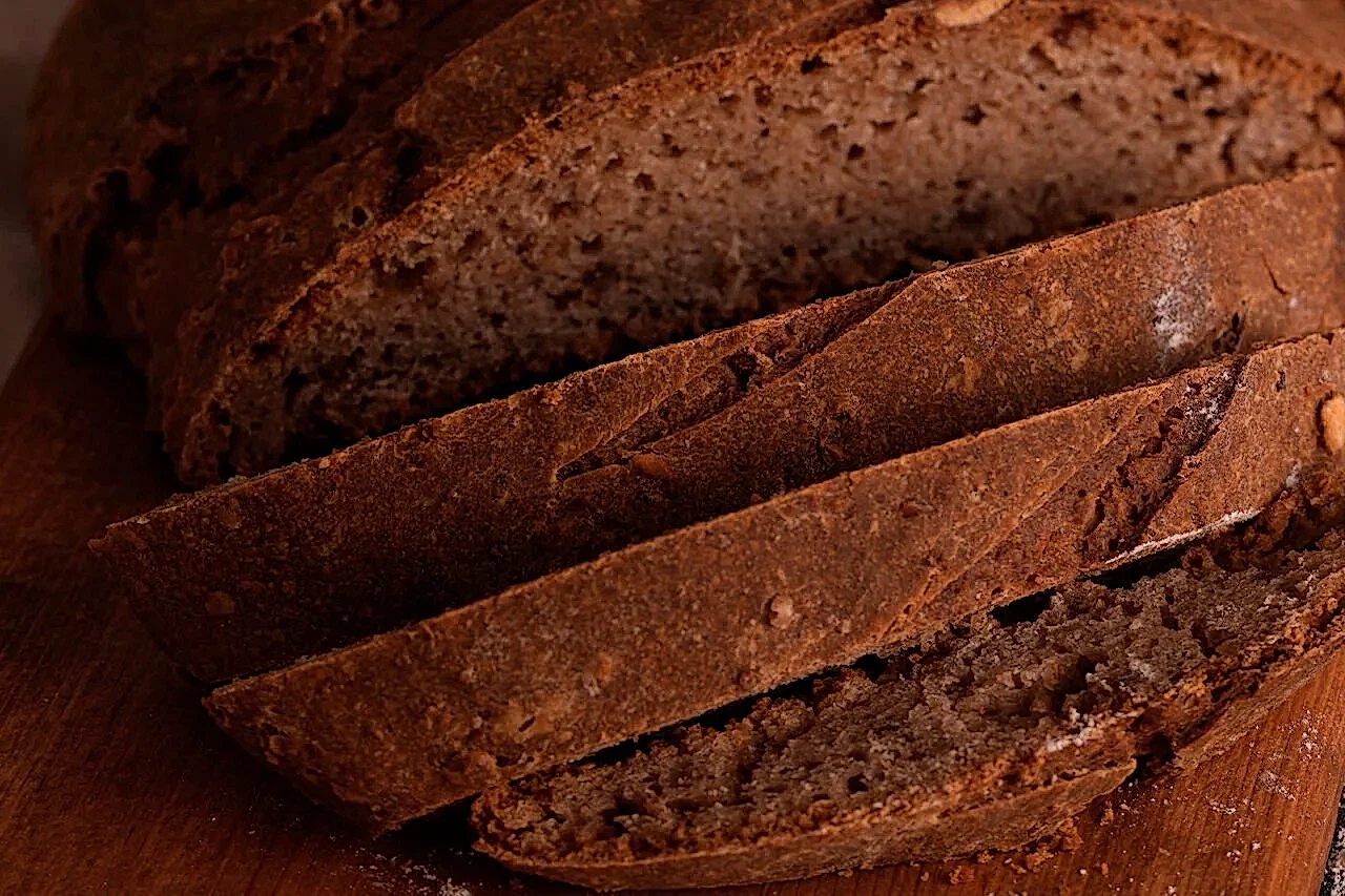  Bahar Ekmeği (Tahin ve Cevizli)