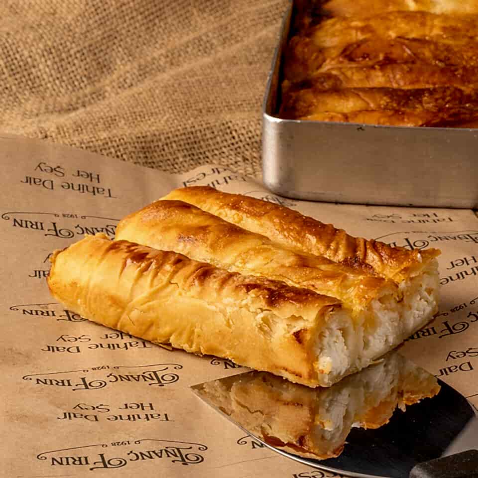 Peynirli Boşnak Böreği Tepsi