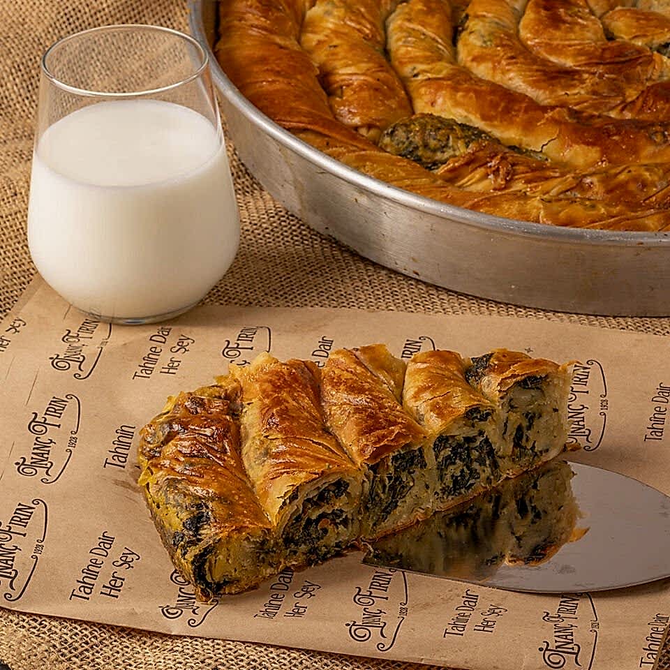 Ispanaklı Boşnak Böreği Tepsi